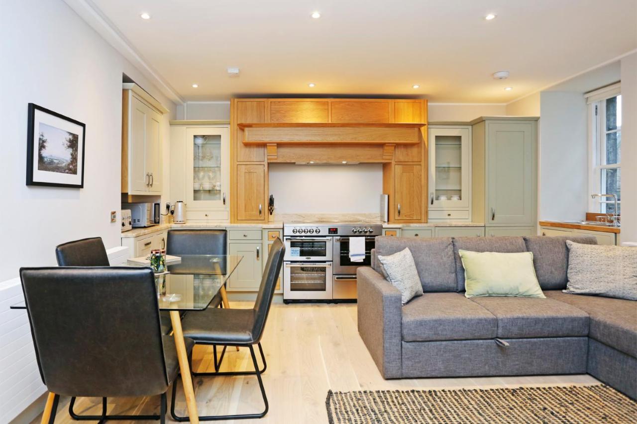 Joivy Modern And Airy Flat On The Historic Royal Mile Apartment Edinburgh Exterior photo
