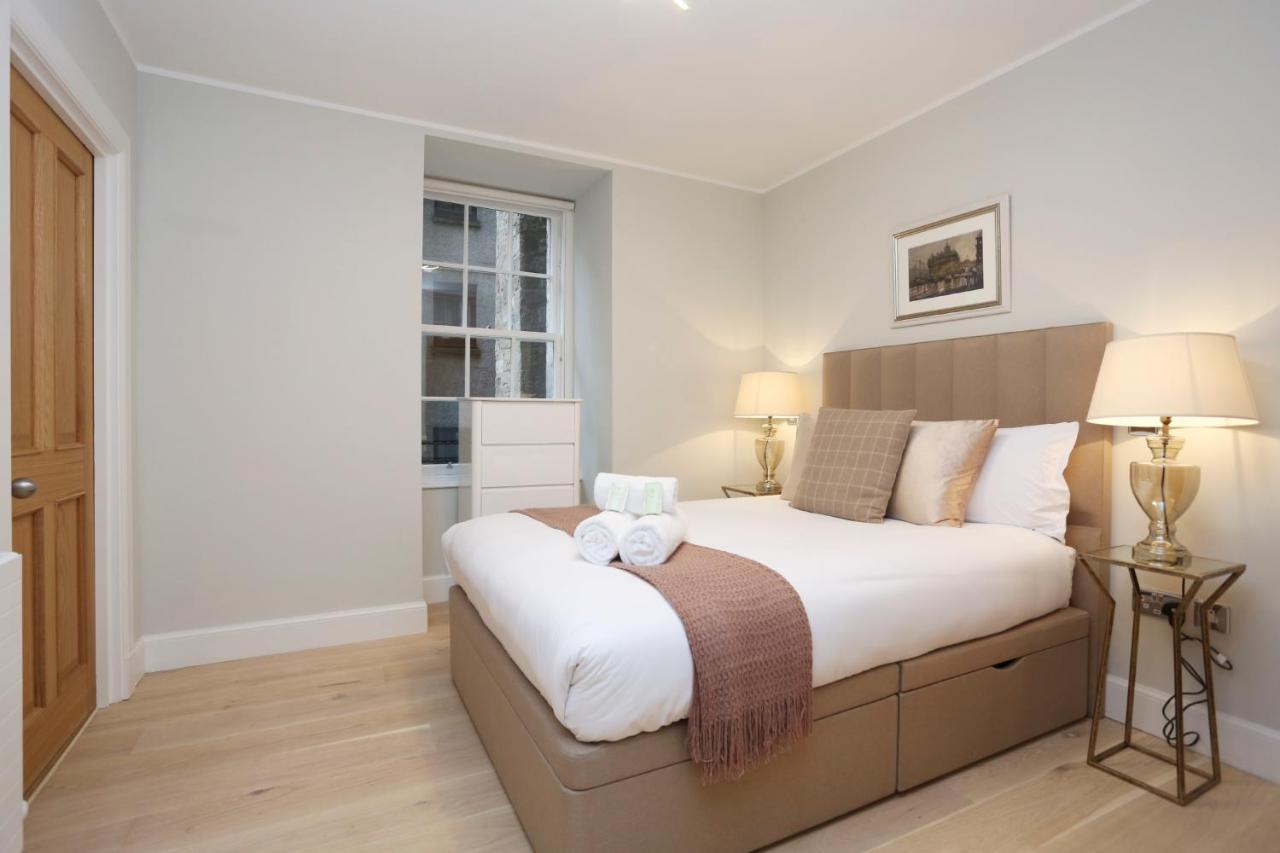 Joivy Modern And Airy Flat On The Historic Royal Mile Apartment Edinburgh Exterior photo