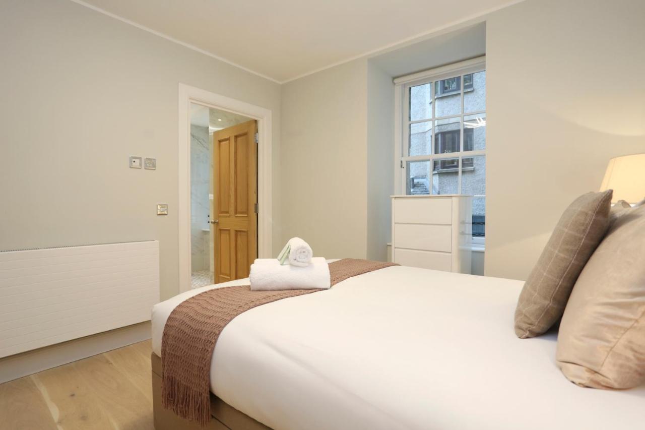 Joivy Modern And Airy Flat On The Historic Royal Mile Apartment Edinburgh Exterior photo